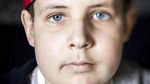 Det var sammen med kollegaen kasper fjederholt at mikkel møller andersen stiftede ufex i/s v/kasper fjederholt og mikkel møller andersen den dag i september 2007. 14 Arige Mikkel Har Kraeft I Hjernen Nu Kan De Danske Laeger Ikke Laengere Hjaelpe Bt Samfund Www Bt Dk