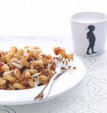 In una ciotola mettere le lenticchie, la carota grattugiata, la zucchina tagliata a julienne (solo la buccia), 1/2 cipolla e il sedano (comprese le foglie). Ricette Per Bambini La Pasta Fredda Con Le Lenticchie Pourfemme