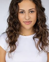 a true definition of the No Makeup Makeup look @raekarysa for @mdtagencyinc  photographer: @tinamaligaphoto makeup + hair: @purdyfaces