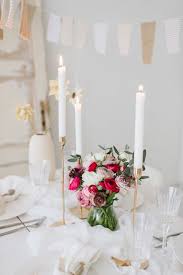 Sollten sie eine romantische tischdeko zum geburtstag selber machen möchten, dann bietet sich die nächste idee. Vom Tisch Zur Tafel Diese 5 Basics Gehoren Zu Jeder Tischdeko