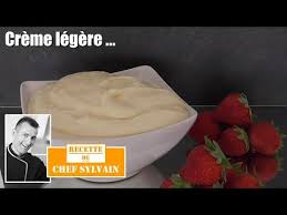 La Creme Legere Par Chef Sylvain Les Bases De La Patisserie Youtube Creme Legere Recette Creme Creme