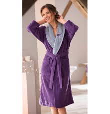 C'est une robe de chambre qui peut être portée à tout âge. Epingle Sur Peignoirs Tout Doux