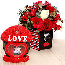 Valentine's day 2020 at zalora singapore. Send Valentine S Day Gifts To Singapore Online Ferns N Petals
