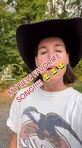 Diane Kotas's Instagram, Twitter & Facebook