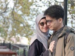 Namun ternyata hubungan suami istri ini tidak bisa dilakukan secara sembarangan. Gunakan Waktu Perintah Kawalan Pergerakan Ini Untuk Eratkan Kembali Hubungan Suami Isteri Pesona Pengantin