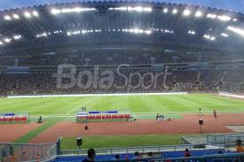 Kelab bola sepak selangor), selangor , shah alam şehrinde bulunan malezyalı bir profesyonel futbol kulübüdür ve malezya süper ligi , malezya futbolunun en üst bölümü. Jadi Musafir Gergasi Merah Berkandang Di Stadion Biru