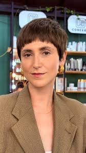 Everybody: amando cabelo curto!, Um corte leve, prático e cheio de estilo.,  #cabtudo #conexao #cortecabelo #inspiracaocabelo #cortefeminino #pixie