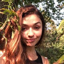 Lisa Zelenka's Instagram, Twitter & Facebook