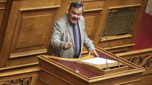 Σύμφωνα με τον alpha ο καταδικασμένος χρυσαυγίτης πέρασε πριν από λίγο το κατώφλι των φυλακών και ήδη έχει. Edw Pappas Ekei Pappas Afantos O Yparxhgos Ths Xryshs Ayghs Skai