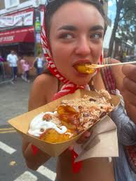 Gonna be my aunt for Halloween 👻