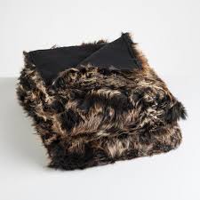 This list includes electric heated blankets, as well as luxury and faux fur options, plus ugg throws! Luxurious Real Fur Blankets Throws Pillows Made With Authentic Toscana Sheep Fur