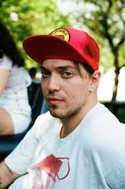 Cadien Lake James (Canon AE 1 Program, 50mm, Porta 400) : r/analog