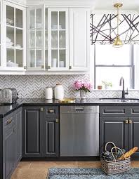 12 Designer Kitchens That Will Never Go Out Of Style Kitchen Cabinets Makeover Kitchen Design Kitchen Remodel