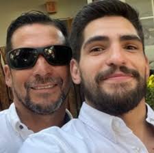 Legends never die, and heroes are forever. Gastón Jesús, No hay palabras  que puedan describir el vacío que dejas al irte… pero aquí va. Tu sonrisa,  tu amor por la vida, el