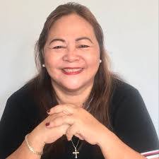 Laura Longwell's Instagram, Twitter & Facebook