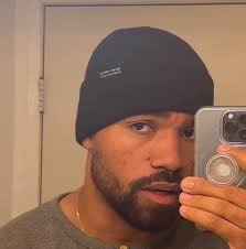 lmk if there any of gadgets to show him