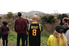Police work around the scene of a helicopter crash that killed former nba player kobe bryant, his daughter and seven. L A County Deputies Shared Graphic Photos Of Kobe Bryant Crash Scene Sources Say Los Angeles Times