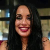 60+ perfiles de «Sue Ba»