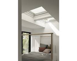 Entdecken sie die velux hitzeschutz produkte für einen optimalen schutz gegen hitze. Velux Hitzeschutzmarkise Fur Flachdachfenster Msg 060090 6090wl Solarbetrieben Weiss Bei Hornbach Kaufen
