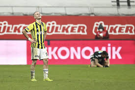 1 puan cepte,3 puan imkansız değil. Berabere Biten Sampiyonluk Yarisindaki Kritik Derbi Yorumu Altay Tuttu Sergen Yalcin Uyudu Sevinen Fatih Terim Oldu Independent Turkce