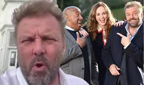 Your chance to ask martin roberts from homes under the hammer questions about property, diy, behind the scenes from the. Homesunderthehammer Homes Under The Hammer Presenter Martin Roberts Revels In Rare Clean Moment On Bbc Show Martin Roberts