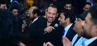 يستعد نجوم جيل التسعينات حميد الشاعري وهشام عباس ومصطفى قمر وإيهاب توفيق، لطرح أغنية جديدة تحمل اسم زحمة الأيام من إنتاج شركة كامب. 29 ØµÙˆØ±Ø© Ù…Ù† Ø­ÙÙ„ Ø²ÙØ§Ù Ø§Ø¨Ù† Ø´Ù‚ÙŠÙ‚ Ø­Ù…ÙŠØ¯ Ø§Ù„Ø´Ø§Ø¹Ø±ÙŠ Ø­Ù…Ø§Ù‚ÙŠ ÙˆÙ‡Ø´Ø§Ù… Ø¹Ø¨Ø§Ø³ ÙˆÙ…Ø­ÙŠ ÙˆØ¹Ù„ÙŠ Ø­Ù…ÙŠØ¯Ø© Ø¶Ù…Ù† Ø§Ù„Ø­Ø¶ÙˆØ± Ø£Ù„Ø¨ÙˆÙ… ÙÙŠ Ø§Ù„ÙÙ†