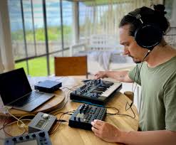 Audeze interviews musician and producer Joel Ma