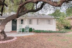 Get design inspiration for painting projects. Best Exterior White Paint Colors Phoenix Life And Style Love And Specs