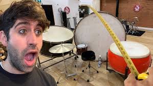 TAJUSA DRUMBAND || PRODUSEN DAN PENGRAJIN BASS DRUM 26 INCH DENGAN HEAD  HITAM HARRIER RING PELK