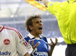 Nur die obligatorische sportmedizinische untersuchung steht noch aus, dann ist suat serdar ein spieler von hertha bsc. Fc Schalke 04 Rafinha Als Transfer Gehandelt Das Ist Dran Am Gerucht