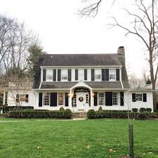 Sunday S Swoon Worthy Styles Colonial Home Style Dutch Colonial Homes Colonial House Exteriors Colonial House