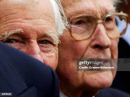 747 Ww2 Reunion Stock Photos, High-Res Pictures, and Images