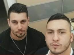 «δεν αισθάνομαι ασφαλής…» η αγγελική νικολούλη έφερε στη δημοσιότητα ένα ηχητικό μήνυμα το οποίο είχε στείλει σε έναν φίλο του ο στάθης ανθης και στο οποίο αναφερόταν σε ένα περιστατικό που συνέβη στον εργασιακό. Dhmhtrhs An8hs E3afanismenos Edw Kai Meres O Aderfos Toy Oncamera