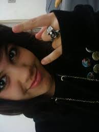 Leticia Roque's Instagram, Twitter & Facebook