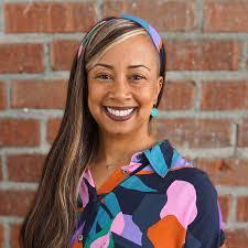 Bobbie Greenfield's Instagram, Twitter & Facebook