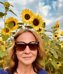 Sunflowers are my jam. This is my 6th season with several different  varieties. I plant all of my sunflowers in mass so I get thousands of small  and medium sized sunflowers for
