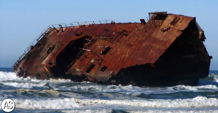 Thousands of Ships Have Wrecked in the 'Graveyard of the Pacific'