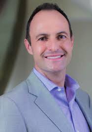 L E A D E R S O F I N F L U E N C E :