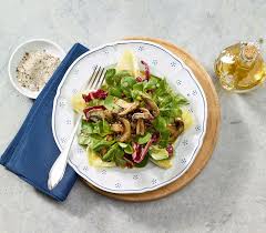 Wintersalat Mit Gebratenen Pilzen Und Honig Senf Dressing Rezept Honig Senf Dressing Gebratene Pilze Und Wintersalat