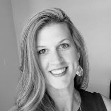 Laura Braswell's Instagram, Twitter & Facebook