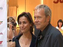 Robert habeck ist zu gast bei „maischberger in der ard. Sandra Maischberger Mit Ehemann Jan Kerhart Tikonline De