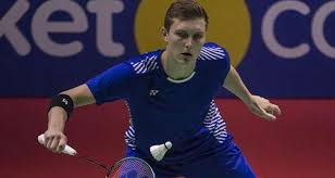 This crazy badminton trick shot is a trick shot i found when watching some of viktor axelsen content. Badminton Axelsen To Battle Momota In Indonesia Open Final Urdupoint