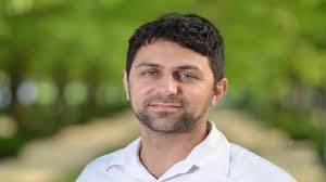 Democrat J. Ranen Bechthold stays