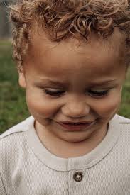 ISO a female photographer who does Boudoir. Thanks.