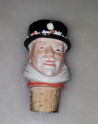 VINTAGE SIGNED WADE GREAT BRITAIN MAN HEAD CERAMIC CORK BOTTLE TOPPERS
