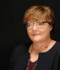 Diana Marrs's Instagram, Twitter & Facebook