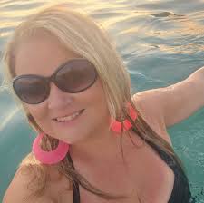 Will 8:15am Maya or Tropic flights work for 10am Alaska flight?