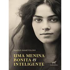 UMA MENINA BONITA E INTELIGENTE