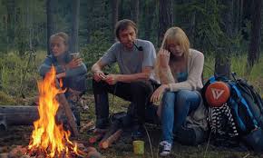 It's 2003, and as a college freshman in cleveland, our narrator is adrift until he meets emily. Cherry Tobacco The Scent Of First Love Cineuropa