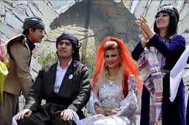 Pin By Persian Girl On Traditional Cloths Of Iran Persian Culture Bride Wedding Couples
